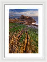 Load image into Gallery viewer, Panther Beach - Falling - Francesco Emanuele Carucci Photography